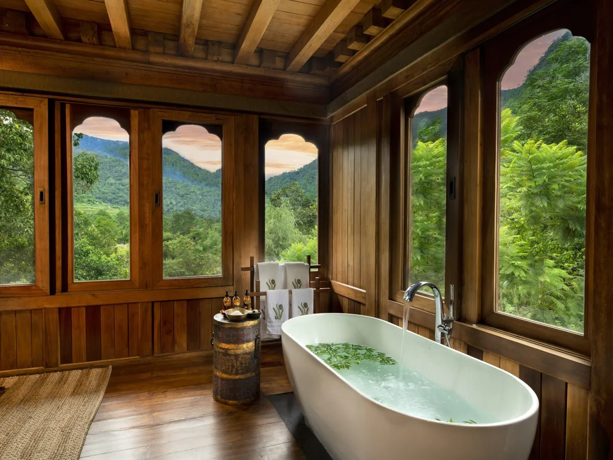 andBeyond Punakha River Lodge Tented Suite Bad