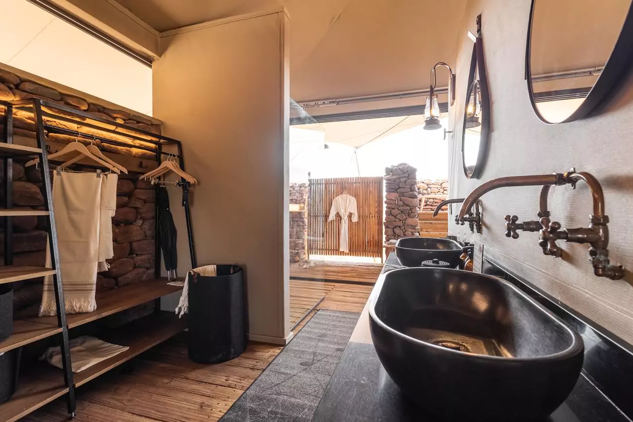 Wiilderness Desert Rhino Camp Namibia