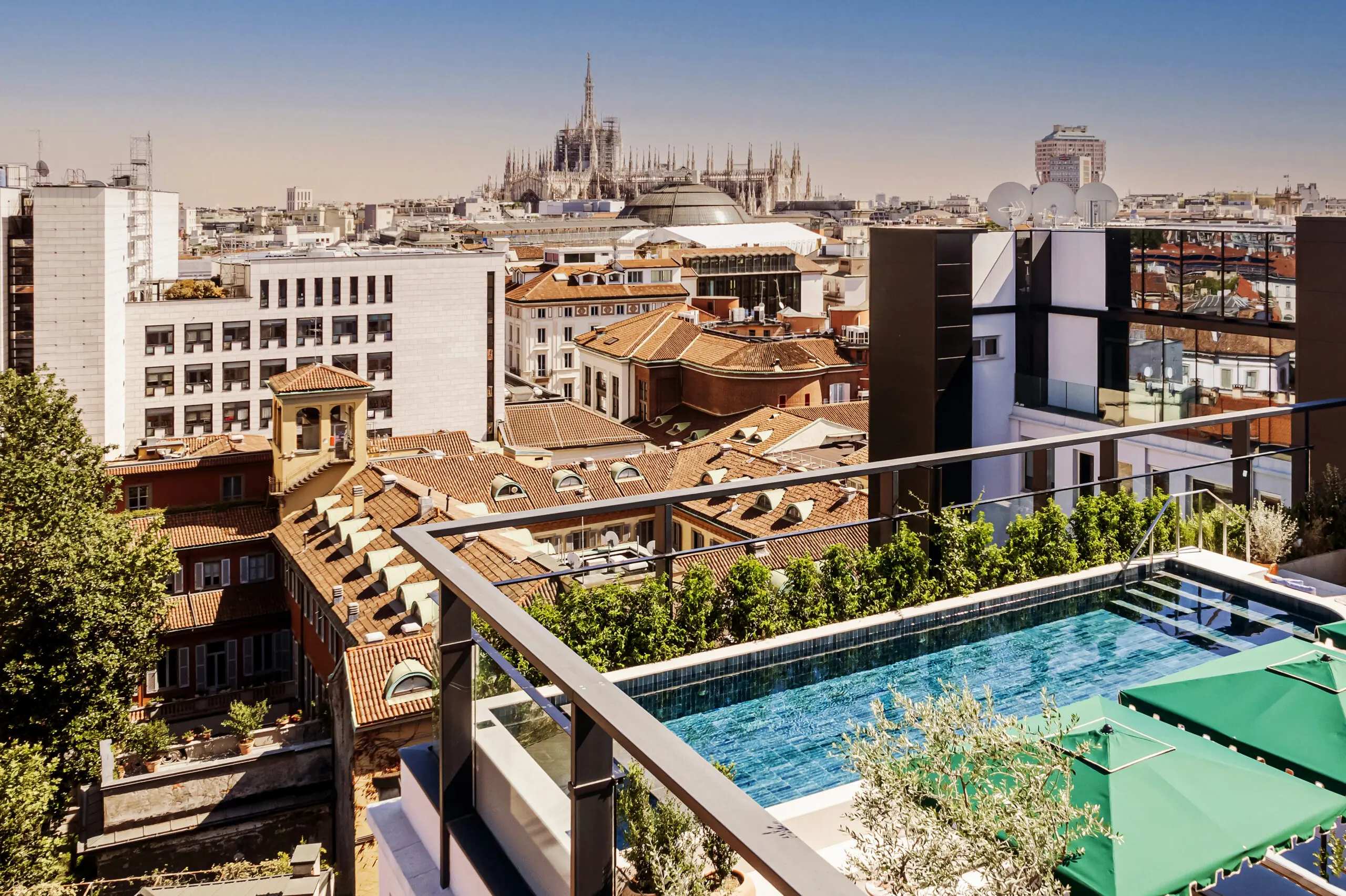 Casa-Brera-rooftop-pool-and-Duomo-of-Milan-