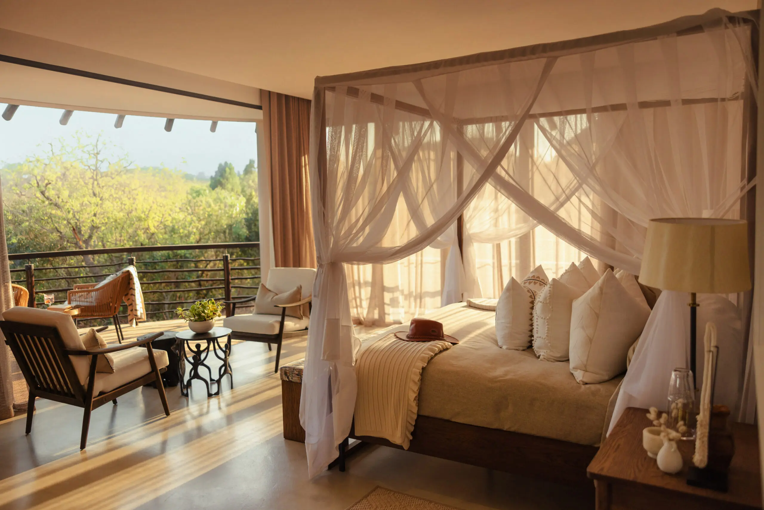 Jumeirah-Residences-Bedroom
