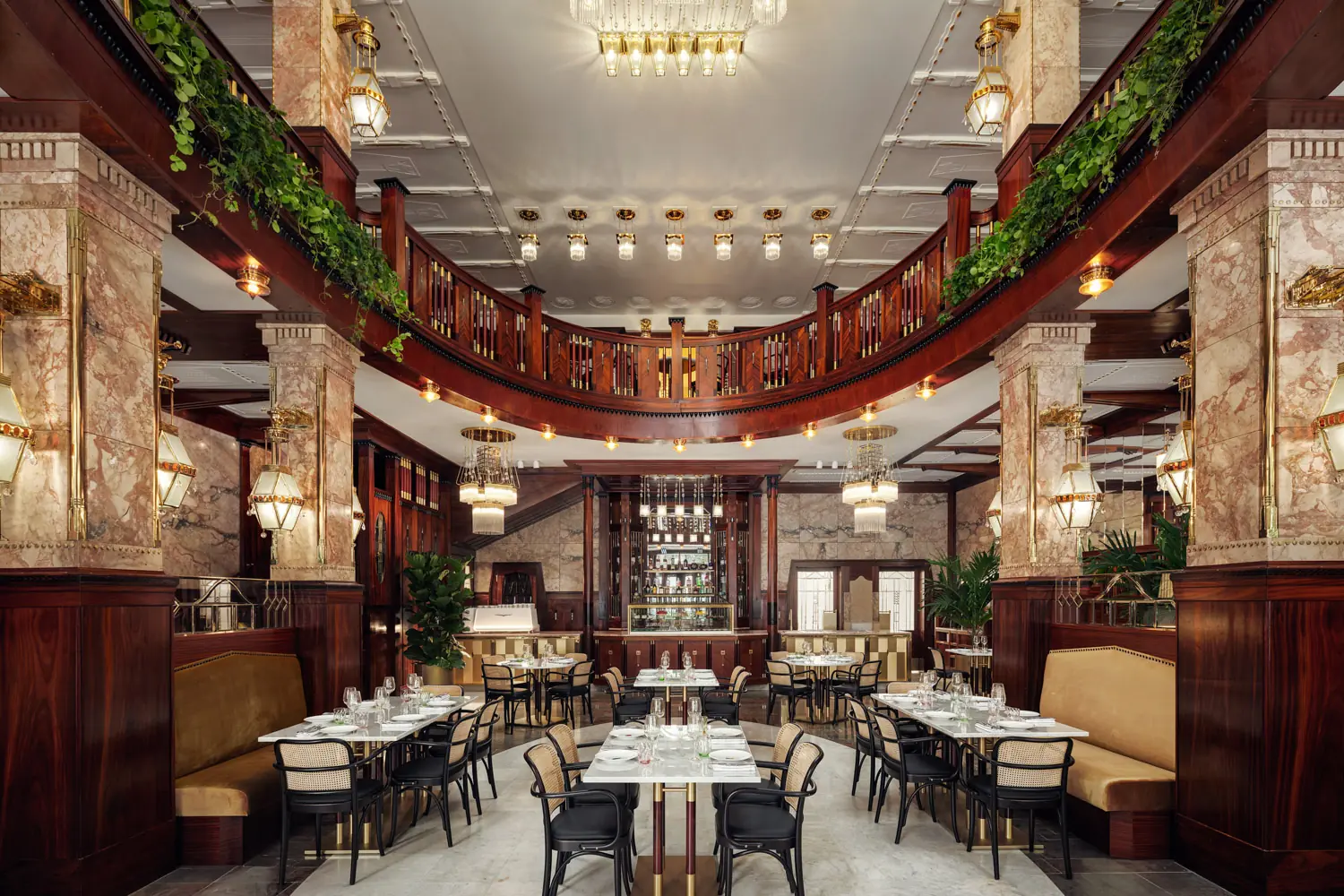 WHO_PRGWH_grandcafe