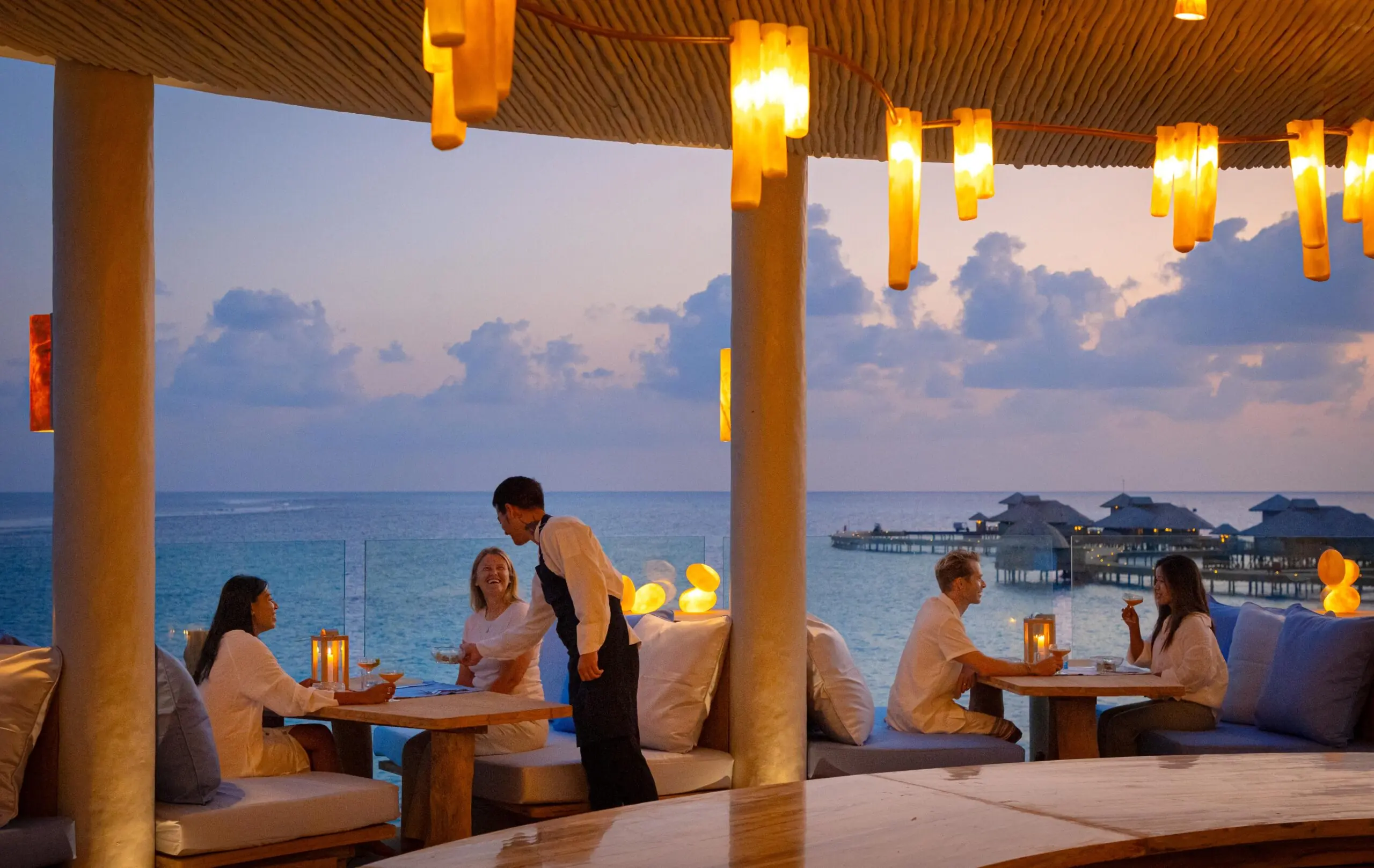 Soneva-Secret-Out-of-this-World-Dining_Stevie-Mann-for-Soneva-scale