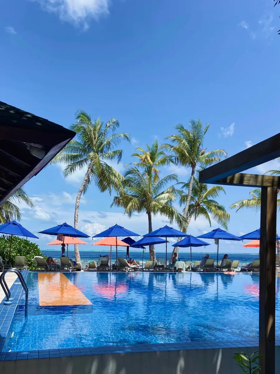 COCOtravel_Malediven_ObluNature_Pool