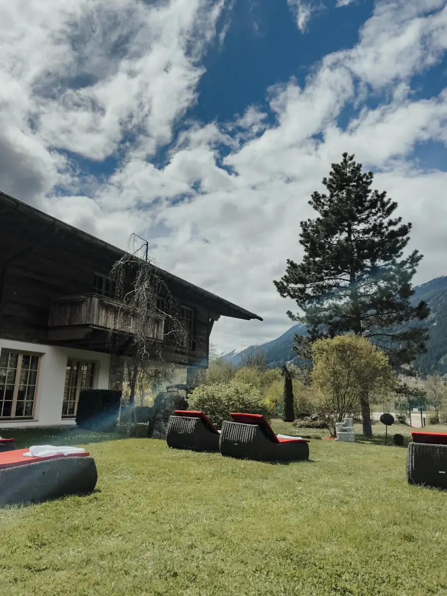 COCOtravel_Oesterreich_Jagdhof COCOtravel_Oesterreich_Jagdhof_NachmittagsjauseGarten.jpg
