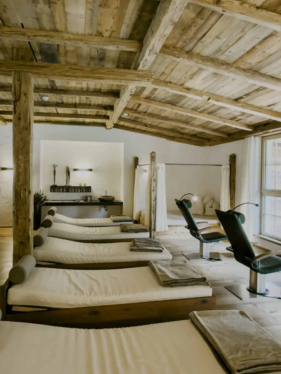 COCOtravel_Oesterreich_Jagdhof_RuheraumLiegen.jpg