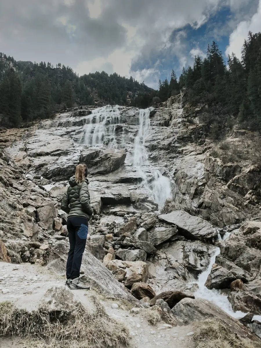 COCOtravel_Oesterreich_Jagdhof_WanderungWasserfall.jpg