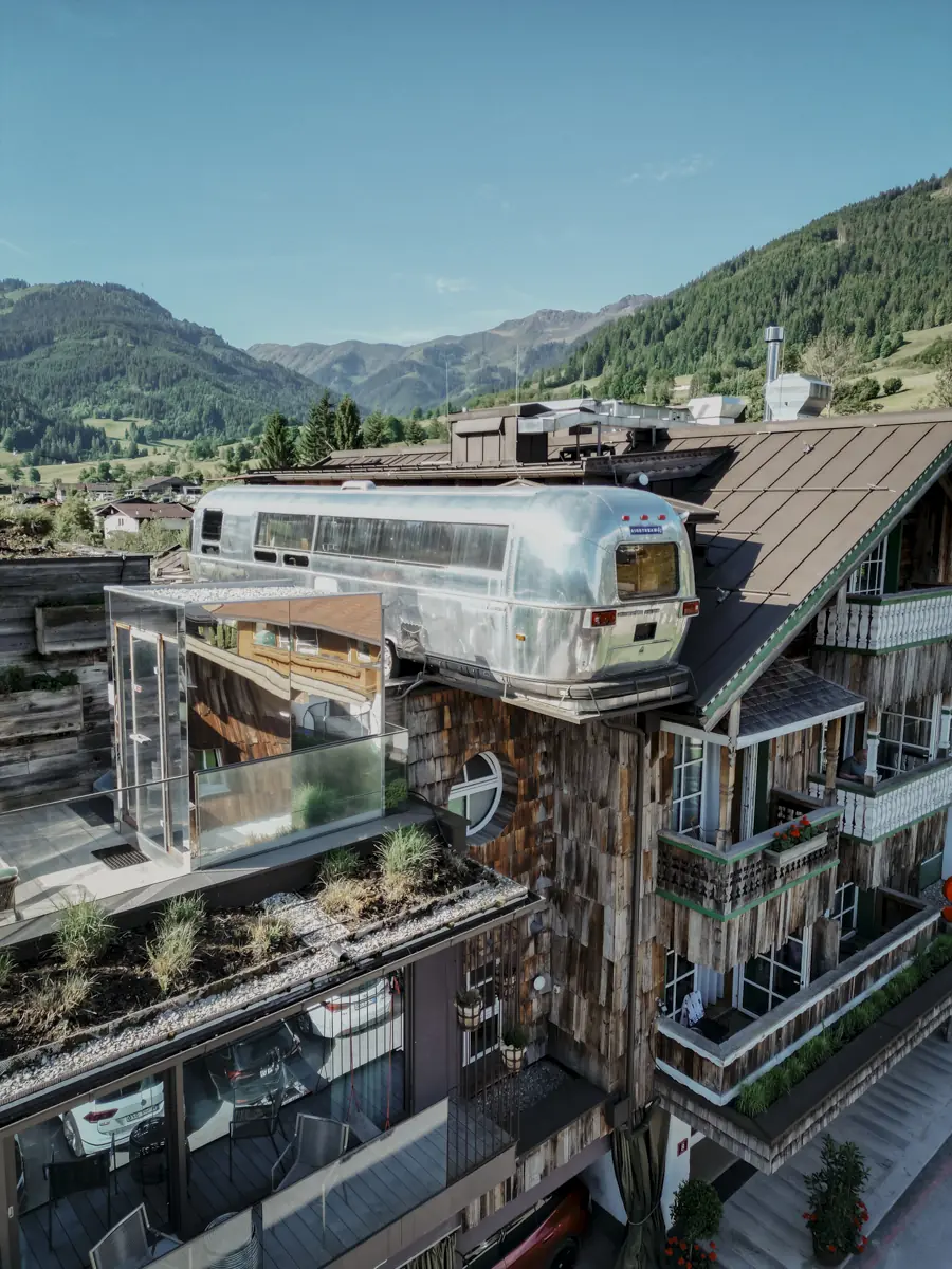 COCOtravel_Oesterreich_MariaAlm_Sepp_Drohne COCOtravel_Oesterreich_MariaAlm_Sepp_SpaBereich_Airstream