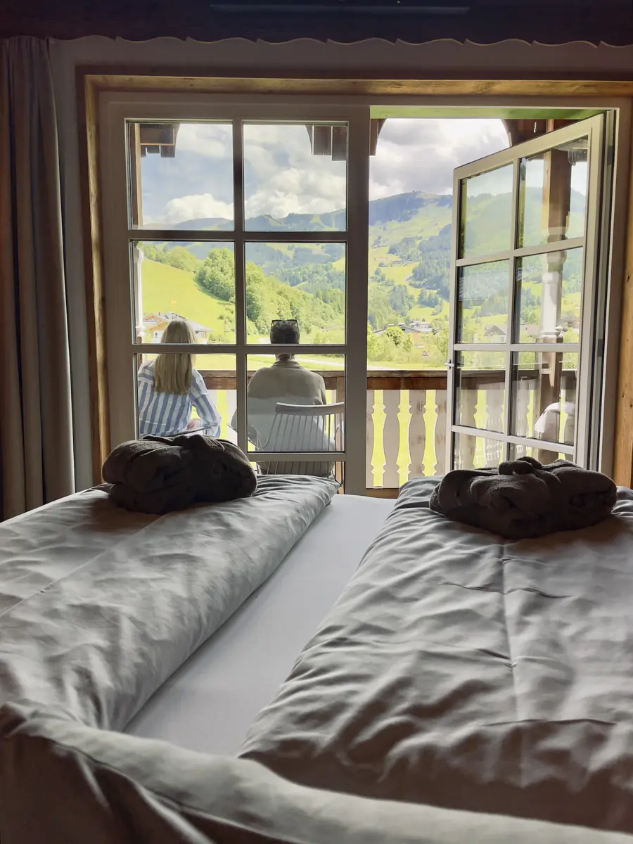 COCOtravel_Oesterreich_MariaAlm_Sepp_Zimmer_ COCOtravel_Oesterreich_MariaAlm_Sepp_Zimmer_Ausblick.jpg
