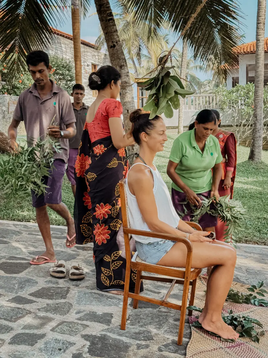 COCOtravel_UTMT_SriLanka_ritual_slvia