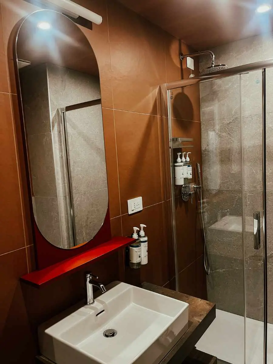 CocoTravel_Numa-Trastevere_Badezimmer3.jpg
