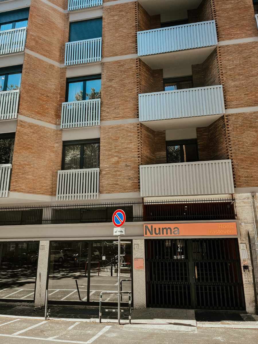 CocoTravel_Numa-Trastevere_Eingang.jpg