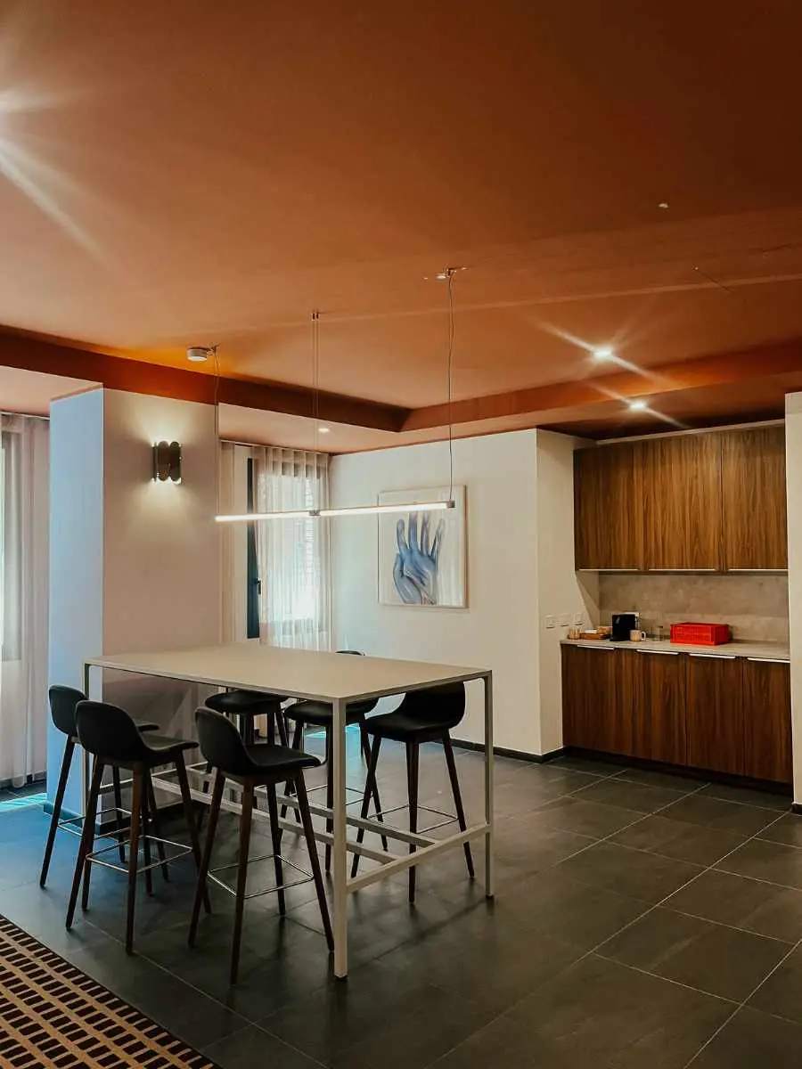 CocoTravel_Numa-Trastevere_Lobby.jpg