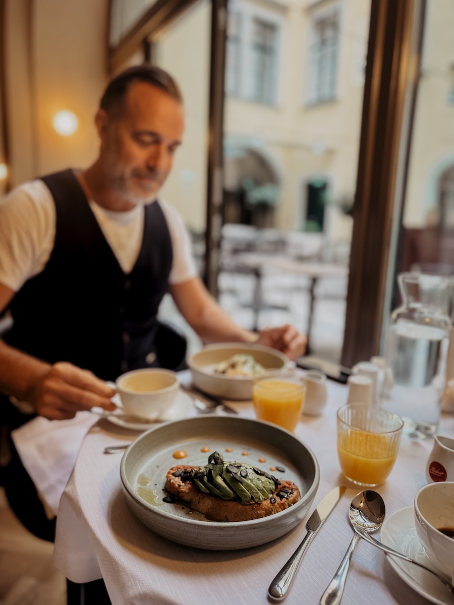 COCOtravel mailbergerhof wien andi fruehstueck