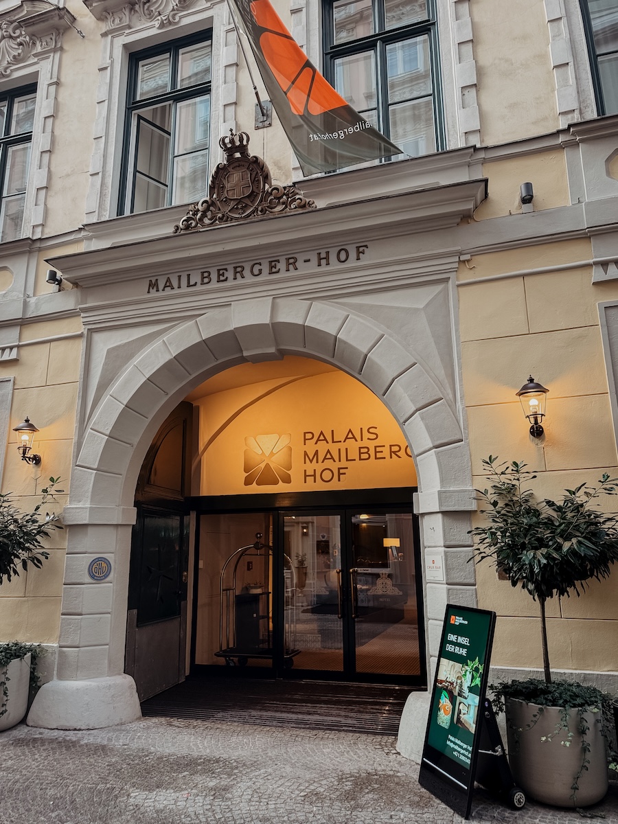 COCOtravel mailbergerhof wien eingang