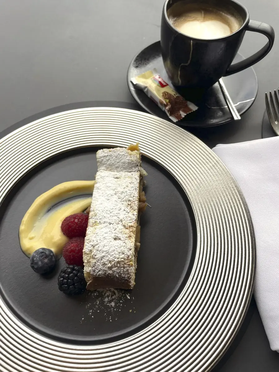 COCOtravel Granbaita Apfelstudel COCOtravel Granbaita Apfelstudel