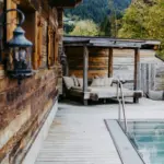 Prechtlgut Wagrain Salzburger Land Außenansicht mit Pool