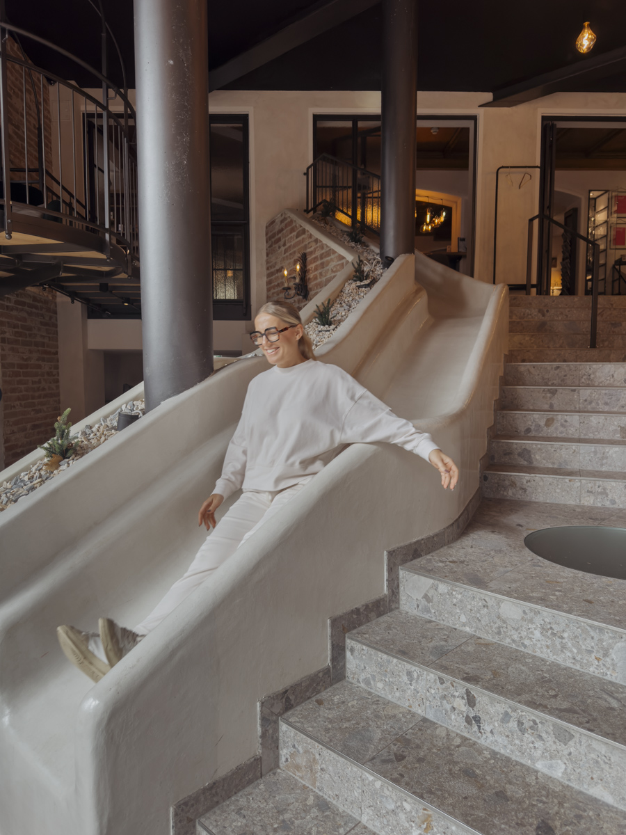 COCOtravel Oesterreich Hofgastein Sendlhofers Lukes Wohnzimmer Rutsche