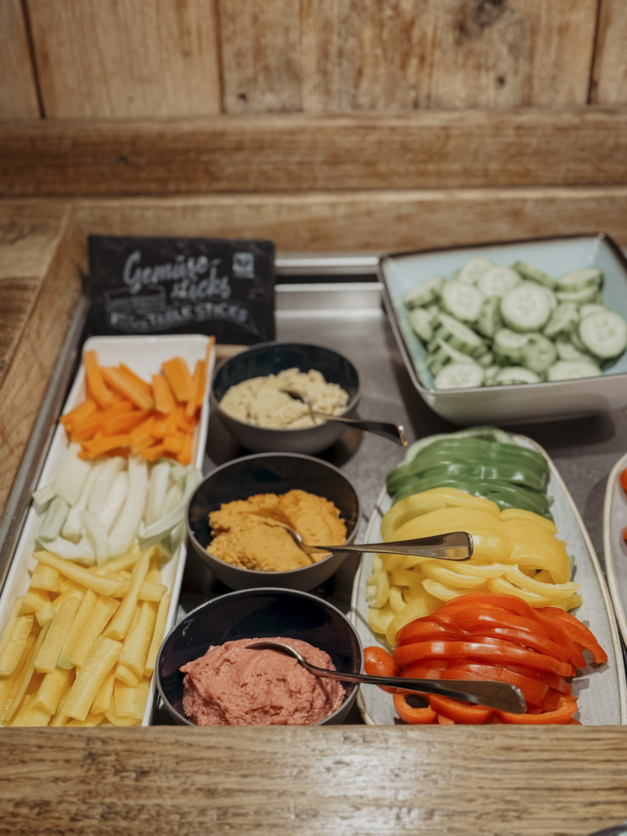 COCOtravel Oesterreich Kitzbuehel Kitzhof Restaurant Fruehstuecksbueffet 5