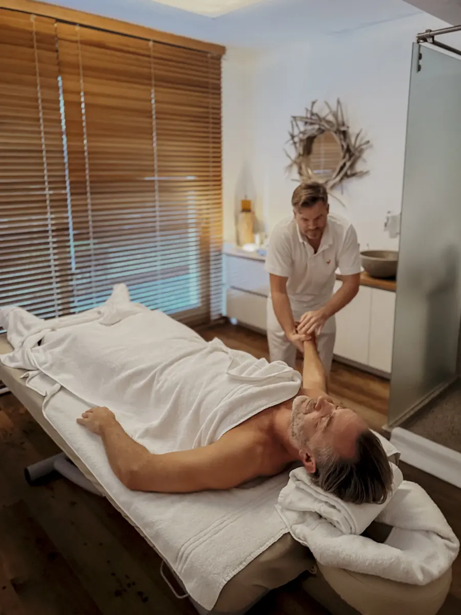 COCOtravel Oesterreich Kitzbuehel Kitzhof Spa Massage 3