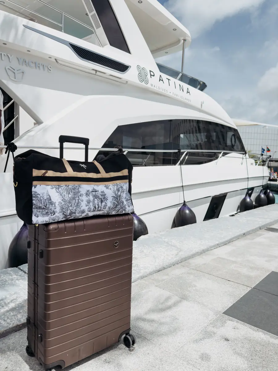 COCOtravel Patina Malediven Anreise Yacht Carlitos 1 COCOtravel Patina Malediven Anreise Yacht Carlitos 1