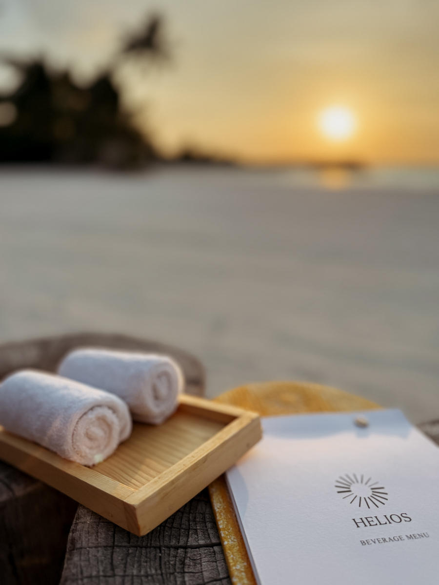 COCOtravel Patina Malediven Helios Sunset Dinner 1