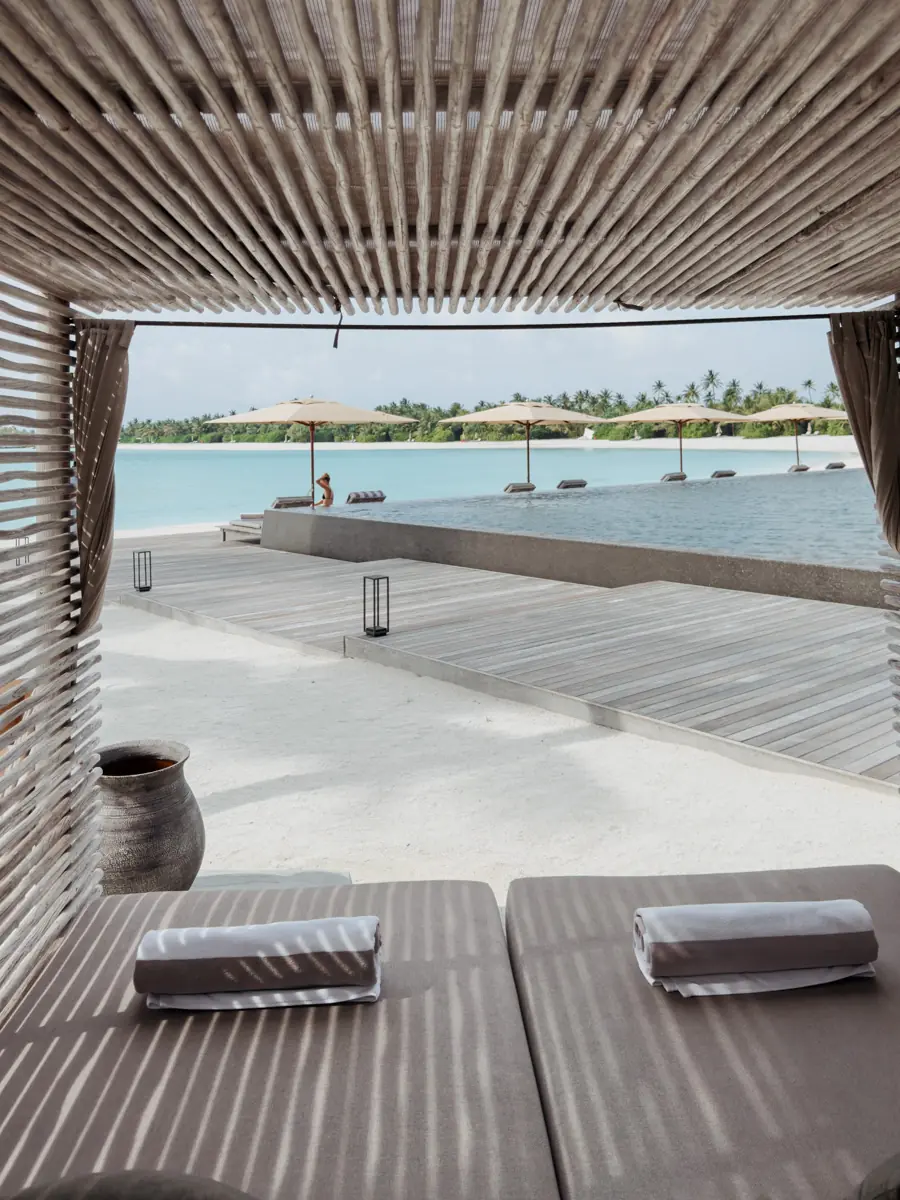 COCOtravel Patina Malediven Pool 21