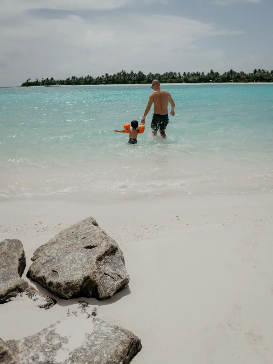 COCOtravel Patina Malediven Strand 6 COCOtravel Patina Malediven Strand 6