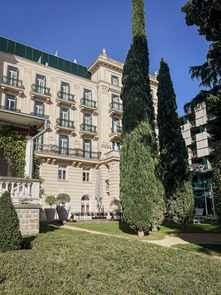 COCOtravel Slowenien Portoroz Kempinski Palace Außenansicht COCOtravel Slowenien Portoroz Kempinski Palace Außenansicht