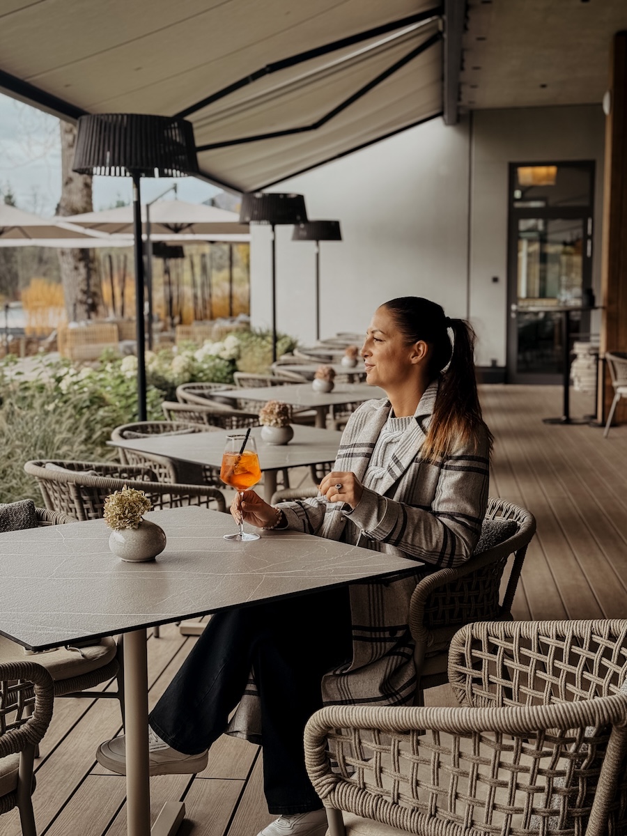 hoch silvia welcome drink COCOtravel lakeside walchsee