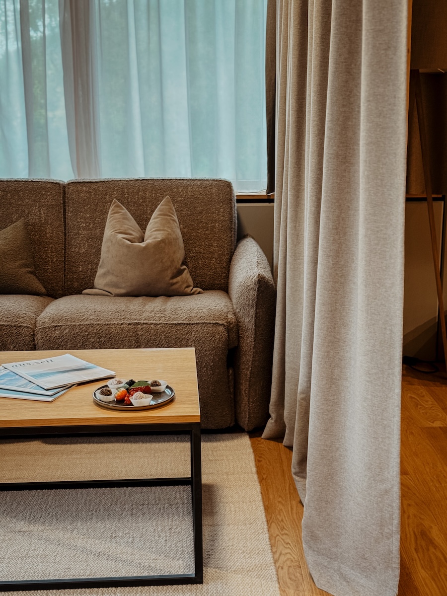 hoch zimmer dessert couch COCOtravel lakeside walchsee