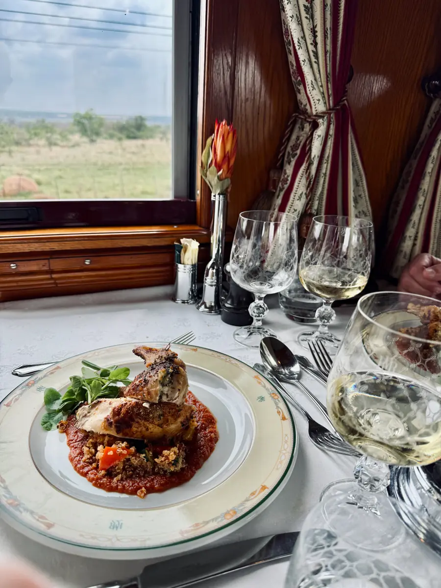 COCOtravel Suedafrika RovosRail Restaurant Lunch 13 COCOtravel Suedafrika RovosRail Restaurant Lunch 13