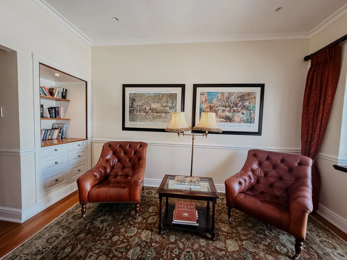 COCOtravel Suedafrika StJamesManorGuesthouse Bibliothek 4