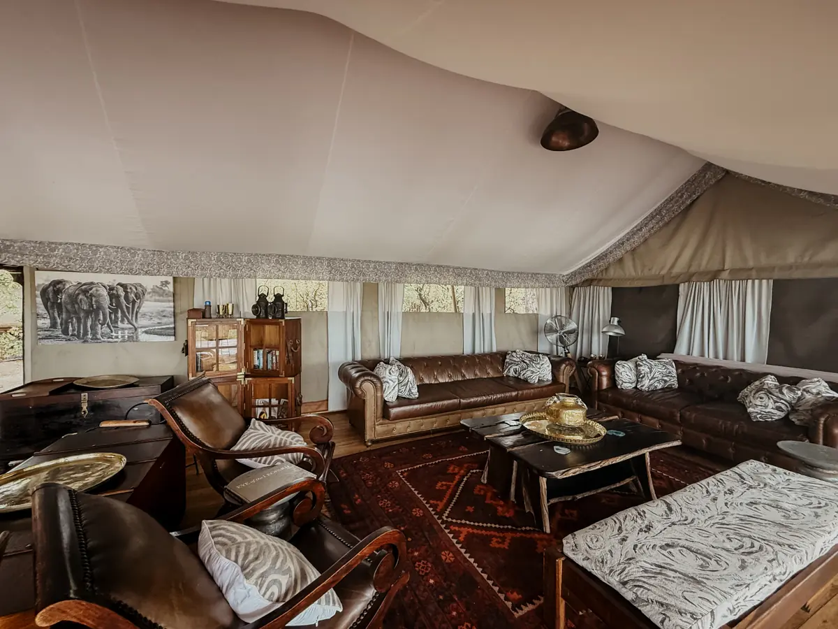 COCOtravel Botswana GreatPlains OkavangoExplorersCamp Restaurant Restaurant 19 COCOtravel Botswana GreatPlains OkavangoExplorersCamp Restaurant Restaurant 19