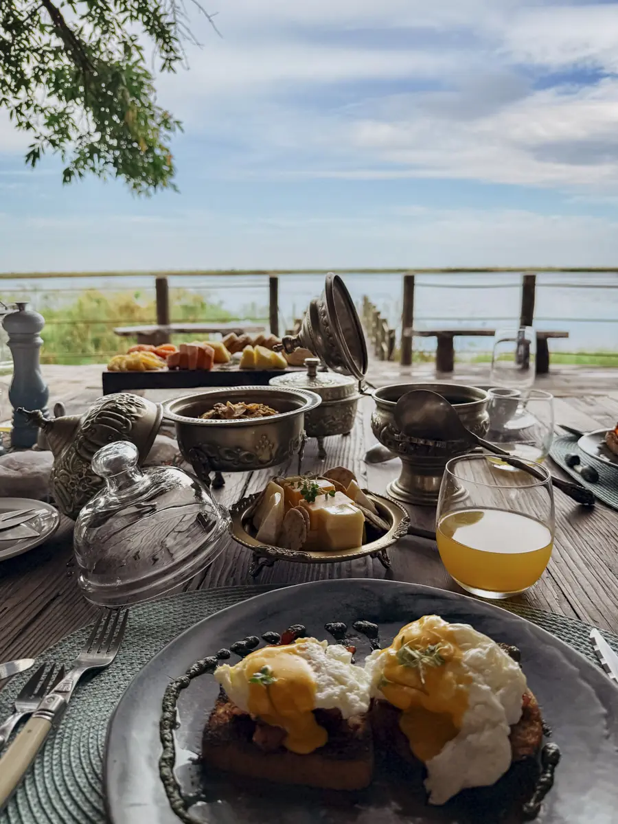 COCOtravel Botswana GreatPlains SitatungaPrivateIsland Restaurant Fruehstueck 12 COCOtravel Botswana GreatPlains SitatungaPrivateIsland Restaurant Fruehstueck 12