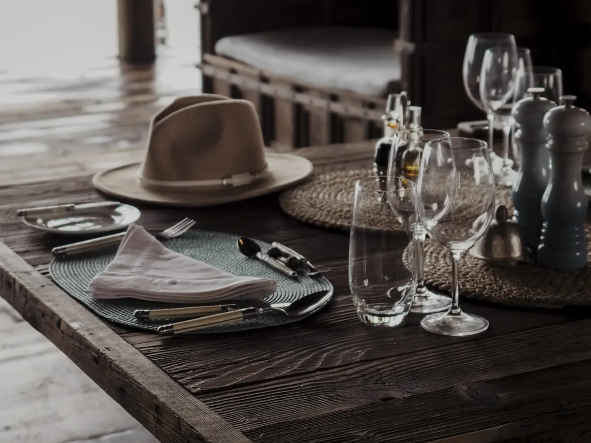 COCOtravel Botswana GreatPlains SitatungaPrivateIsland Restaurant Lunch Tisch 2 COCOtravel Botswana GreatPlains SitatungaPrivateIsland Restaurant Lunch Tisch 2