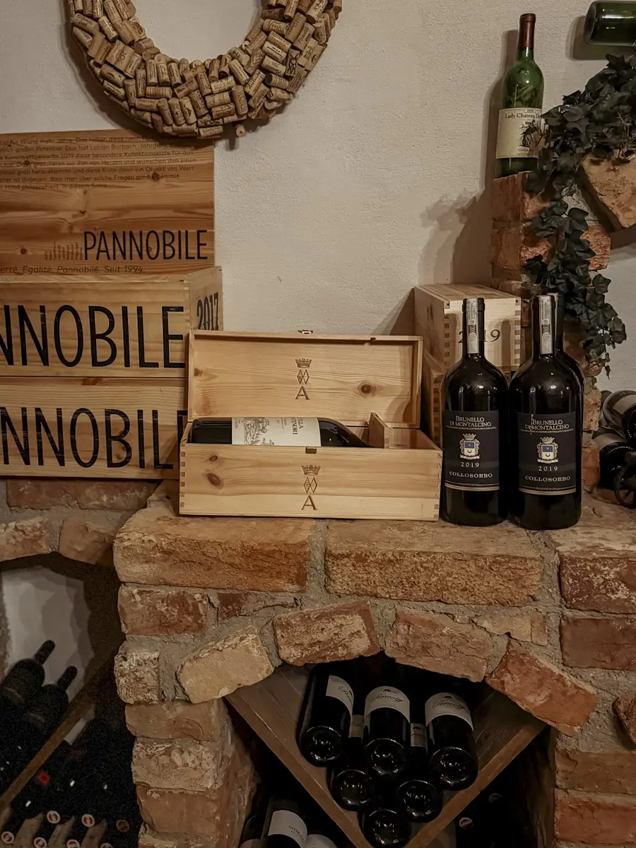 COCOtravel Oesterreich StJohann Alpina Alpendorf Weinkeller COCOtravel Oesterreich StJohann Alpina Alpendorf Weinkeller